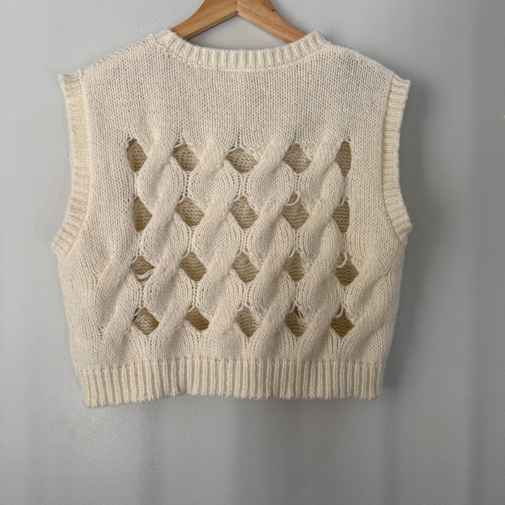 Anthropologie Pilcro Women’s Cutout Knit Vest ONE SIZE NWOT - Picture 9 of 13